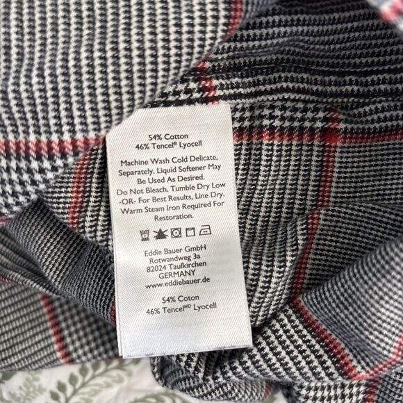 Eddie Bauer Button Up Flannel Shirt Women's Size Medium Plaid Black Red - Picture 5 of 5